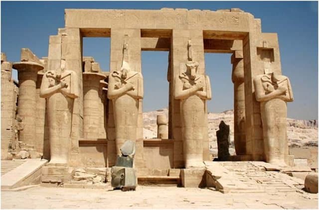 Day Tour to Valley of the Queens, Habu & Ramesseum
